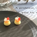 レトロプリンと小粒いちごの耳飾り ピアス・イヤリング・チャーム