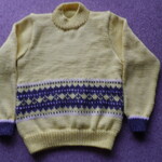 鮮やか黄色の編み込みセーター