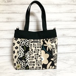 北欧系ブラック＊マチたっぷりタックトートバッグ＊北欧風フラワー＊マグネット開閉＊トートバッグ＊肩掛けＯＫ＊ふっくら仕上げ＊タックバッグ