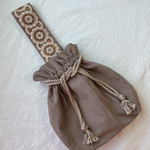 再販）刺繍リボンワンハンドル巾着