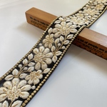約6cm幅/刺繍リボン/チュール(黒)ホワイト刺繍/花柄/花刺繍