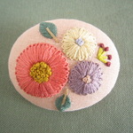 手刺繍ブローチ『 ブーケ ・霞み 』