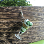 新作　抹茶パフェ　片耳ピアス