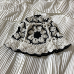 ハンドメイド グラニースクエア バケットハット クロシェ クロシェハット ニット帽子 黒 白 バケハ 古着 日除け帽子 フリル