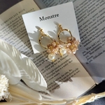 ❣️NEW ARRIVAL❣️original✨beige✨color✨flower・ピアス