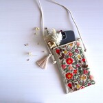 ちょっとそこまでスマホポシェット　-ベージュのコットンリネンに刺繍リボン- 220927_02