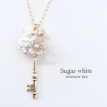 🗝 Angel key ✵ 自由への鍵 ペンダント  ネックレス 大ぶり ホワイト