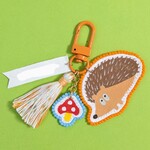 【KURIKO様オーダー品】きょとんハリネズミのキーホルダー