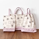 ◆北欧風お花のフリル入園入学3点セット　レッスンバッグ+シューズケース+体操服入れ(マチあり)　ナチュラル×くすみピンク　女の子