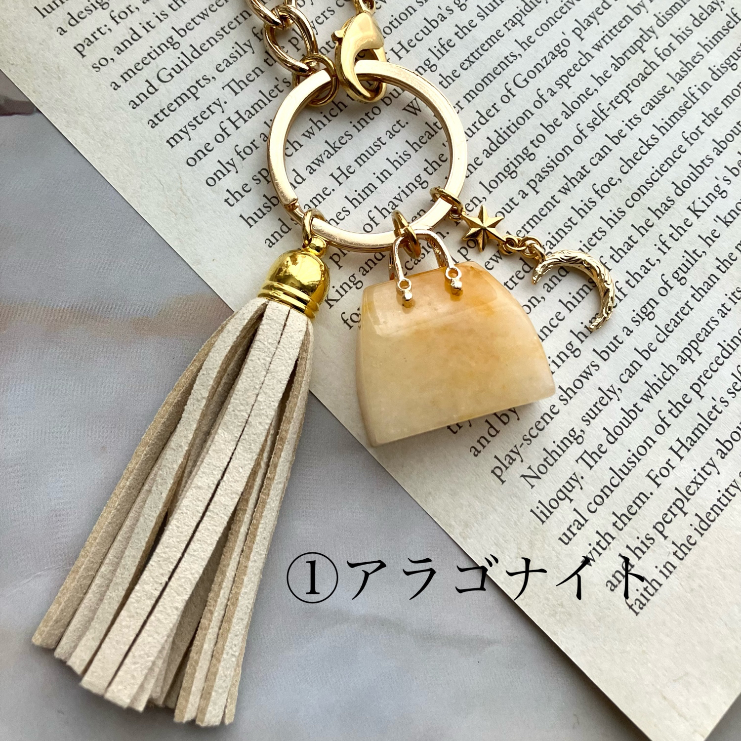 キャトル　絹糸　小さな手まり　バックチャーム5個　天然石　ハンドメイド 金華鳥 金華鳥の小さな人形と丸い体の形にチャームを追加したり