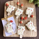 KUMAホワイトチョコナッツアイスバーcharm
