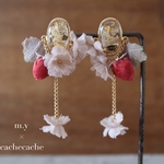【イヤリング】イチゴとかすみ草ベージュ　　m.y × cachecache 