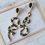蛇🐍のアシンメトリーピアス