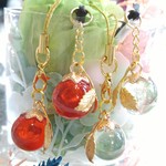  ｶﾞﾗｽﾄﾞｰﾑのプチ🍅トマト/2色:　ｽﾄﾗｯﾌﾟ・ｲﾔﾌｫﾝｼﾞｬｯｸ
