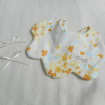 JuneFlower yellow＊8重ガーゼのふわふわフラワースタイ＊サイズ調節可能よだれかけ
