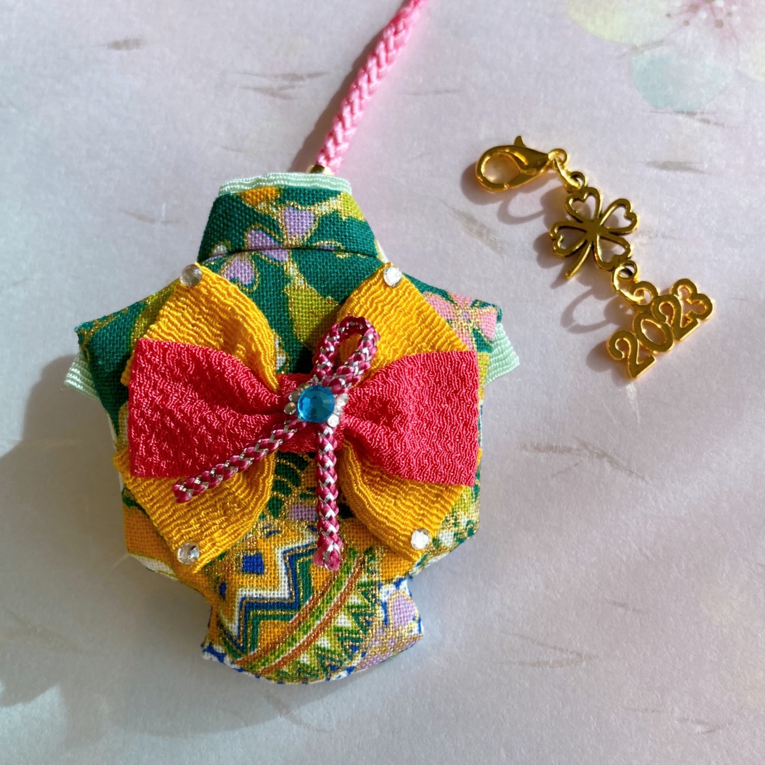 華やかな帯留め☆着物キーホルダー👘 - 着物ストラップ☆yukinoshita