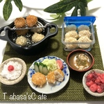 再販　hand madeミニチュア ドールハウス　お家の晩ごはん　コロッケ