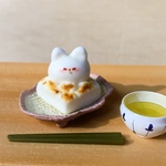 ぷく〜っとふくらんだ「にゃき餅」ストラップやフックピアスにも