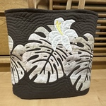 モンステラとリリーのハワイアンキルトバッグ