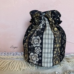 SALE❣️Orga bag 〜 インド刺繍リボンの丸底巾着バッグ　チェック×ブラック