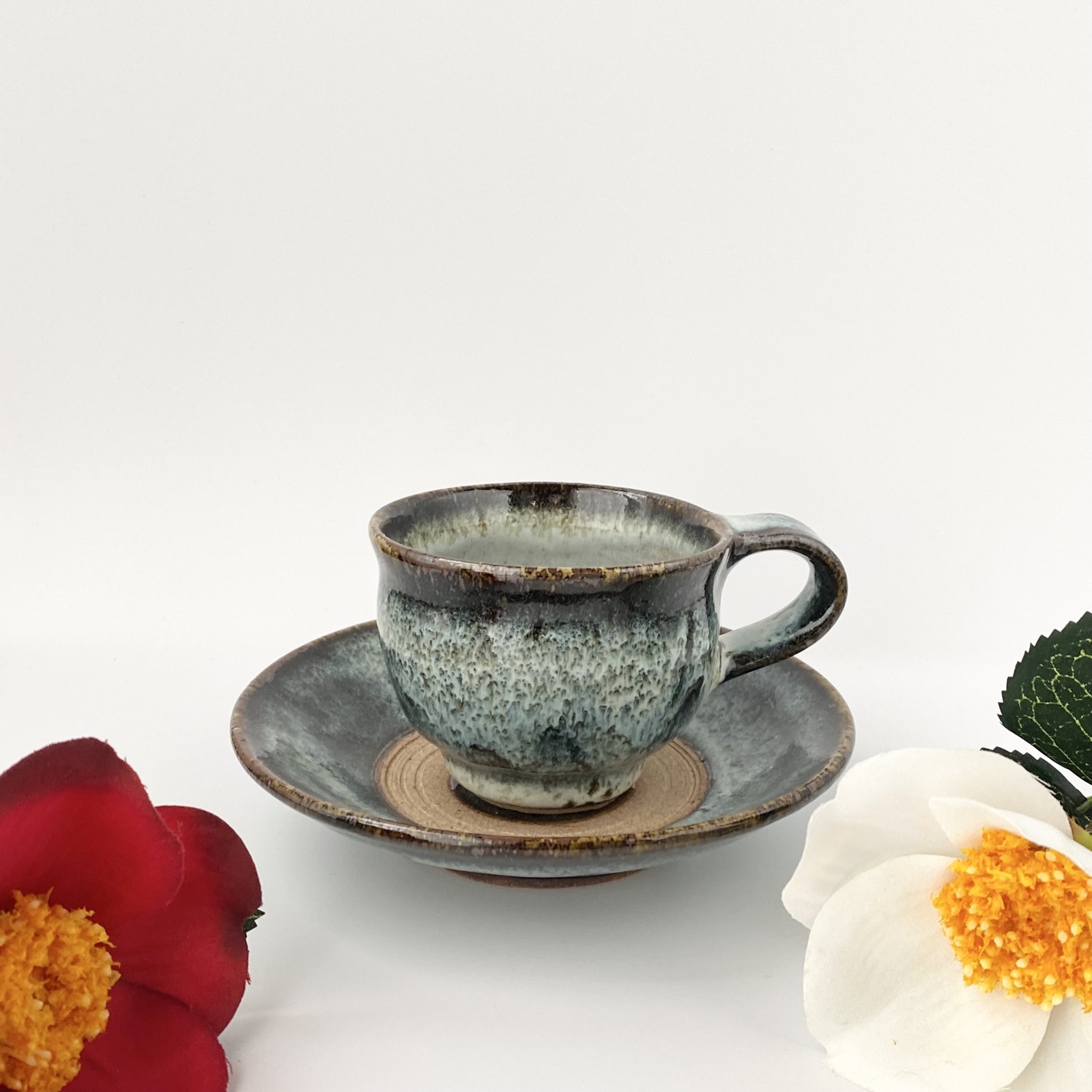  流れるブルーのコーヒーカップ&ソーサ― 　　　【手仕事　窯元　和 陶器　ブルー　宇宙】