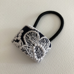 ミナペルホネン　ヘアゴム　handmade smile flower ブラック