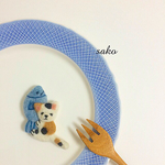 ぎゅーっとする猫さんのブローチ
