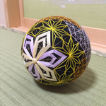 手毬　麦に麻の葉の重ね刺し