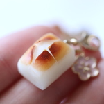 【4週間程お日にち頂いております】Mochiのチャーム