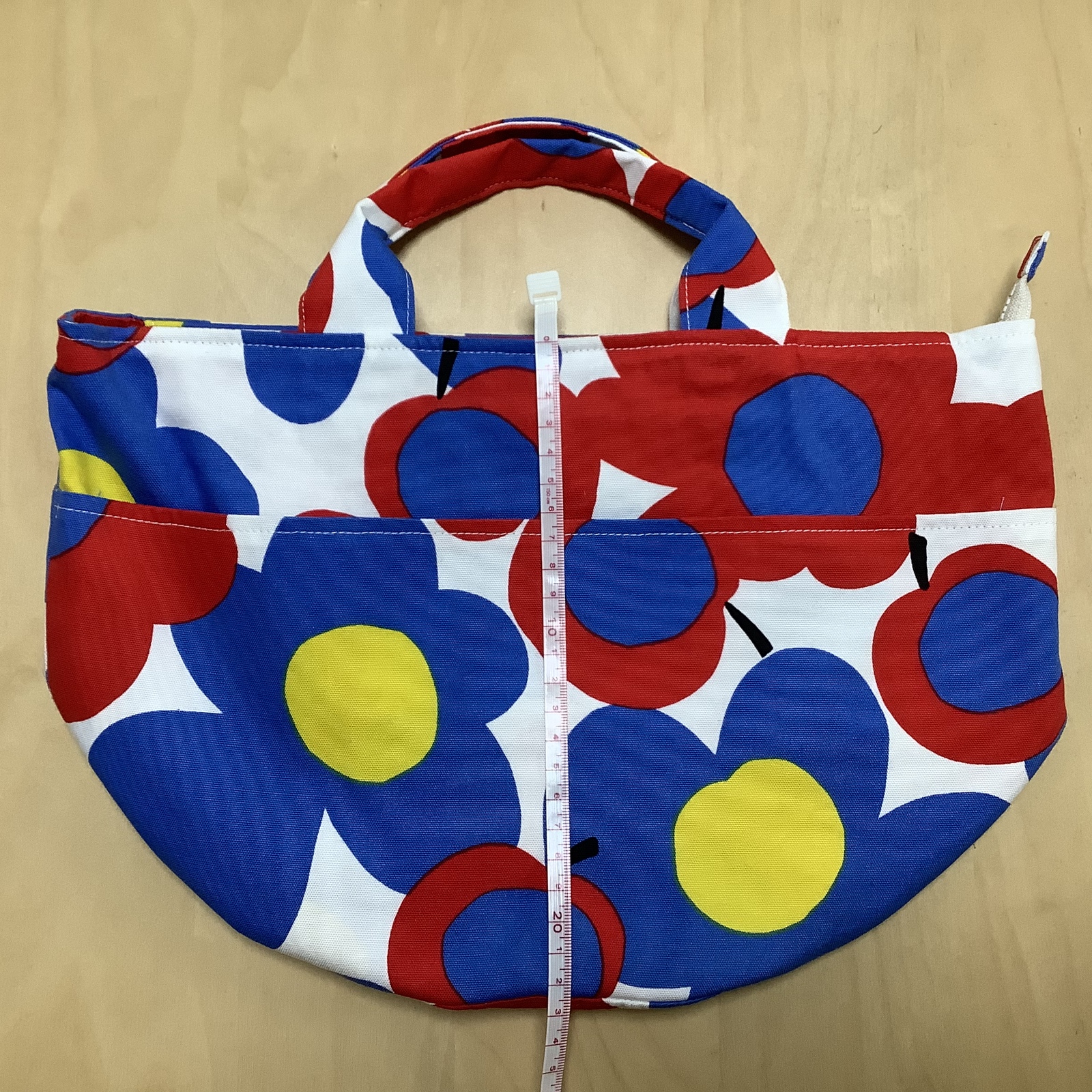 専用品　三角マチファスナーポーチ丸底トートバック•ショルダー紐　ハンドメイド 丸底バッグ ファスナー付き - マルサコウボウ | minne 国内最大