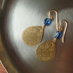 kさま取り置き分　oriental blue 〔カイヤナイトのピアス〕