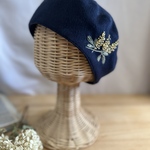 ミモザ刺繍のこなれベレー帽　秋冬【大人/厚地起毛】播州織　ネイビー　帽子　ナチュラル　お出かけ　清楚
