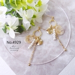 No.4929　ベージュマーブルとメタルプレートのロング　ピアス/イヤリング
