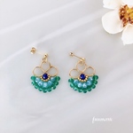 ガラスビーズのレトロモダンフラワー　ピアス/イヤリング 　ブルー＆グリーン