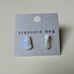 エチオピアオパールの原石ピアス