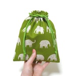ゾウさんのミニサイズ巾着　～抹茶色～　コップ入れやバッグの整理、コスメポーチなどに　