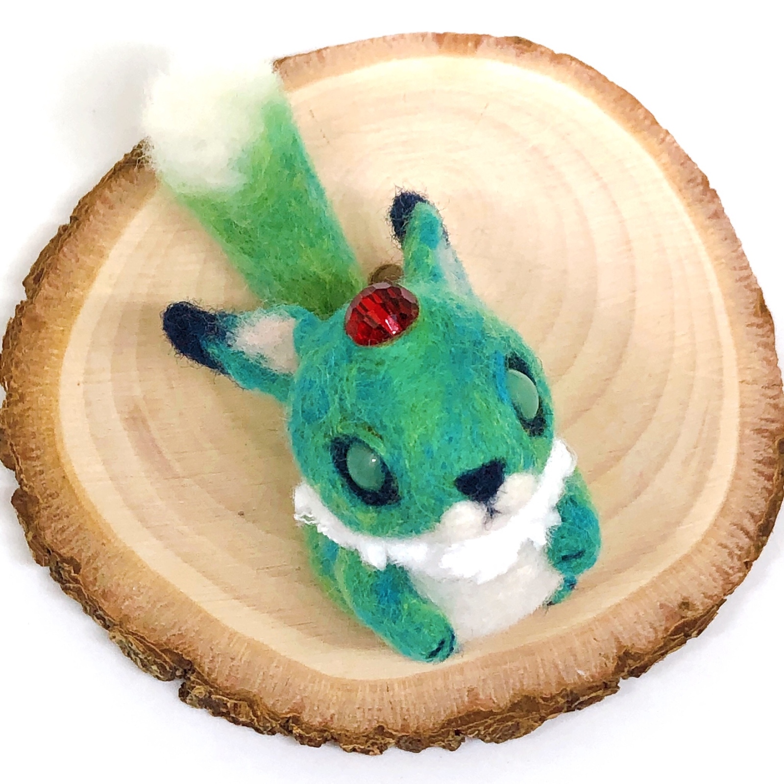 ◇幻獣 ウサギ系 カーバンクル 黄緑色【羊毛フェルト】 - クマノッコ