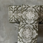 [透け素材] [実物のお色味と違う場合があります] インド刺繍リボン　花　インド刺繍　スパンコール　刺繍リボン　リボン　りぼん　※10月8日よりゆうパケットにて発送