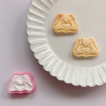 ハートポーズのクッキー型