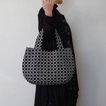 大きめが可愛いころりんトートバック・モロッカンチェーン黒