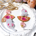 雅🪷にゃんこのミニキーホルダー 🐈 梅色アイ🐾送料無料 レジン じゃれ猫 和風