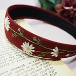 ボルドー×白のマーガレット刺繍カチューシャ