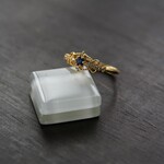 ブルーサファイア　リボンフレームCZリング　SILVER925　YG