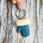 （ブルー）本革ミトンのバッグチャーム