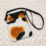１４４５．大人可愛い　猫耳付き三毛柄A　スマホショルダー　スマホ用ポシェット　スマホ用ポーチ　再販４
