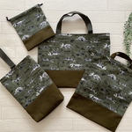 『再販』＊男の子用＊入園入学グッズ。カーキ恐竜柄＊レッスンバッグ＊シューズ入れ＊体操服入れ＊歯ブラシコップ入れ＊ナップサックに変更も可能♪