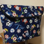 防災頭巾カバー　椅子の　背もたれ　用　サッカーボール靴　