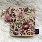 インド刺繍リボンを使った小さなニードルブック(ピンク)