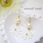  《送料無料》3コ限定♡刺繍のお花がcute♡揺れるピアス♡