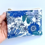 感謝セール品❤️英国風花柄🌸　便利ラミネート　ミニポーチ　12cmファスナー